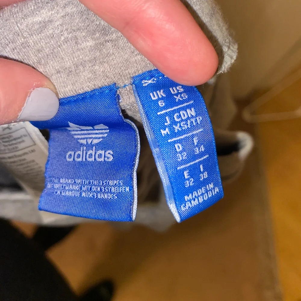 Grey Adidas Leggings Size XS White Logo - Picture 4 of 4